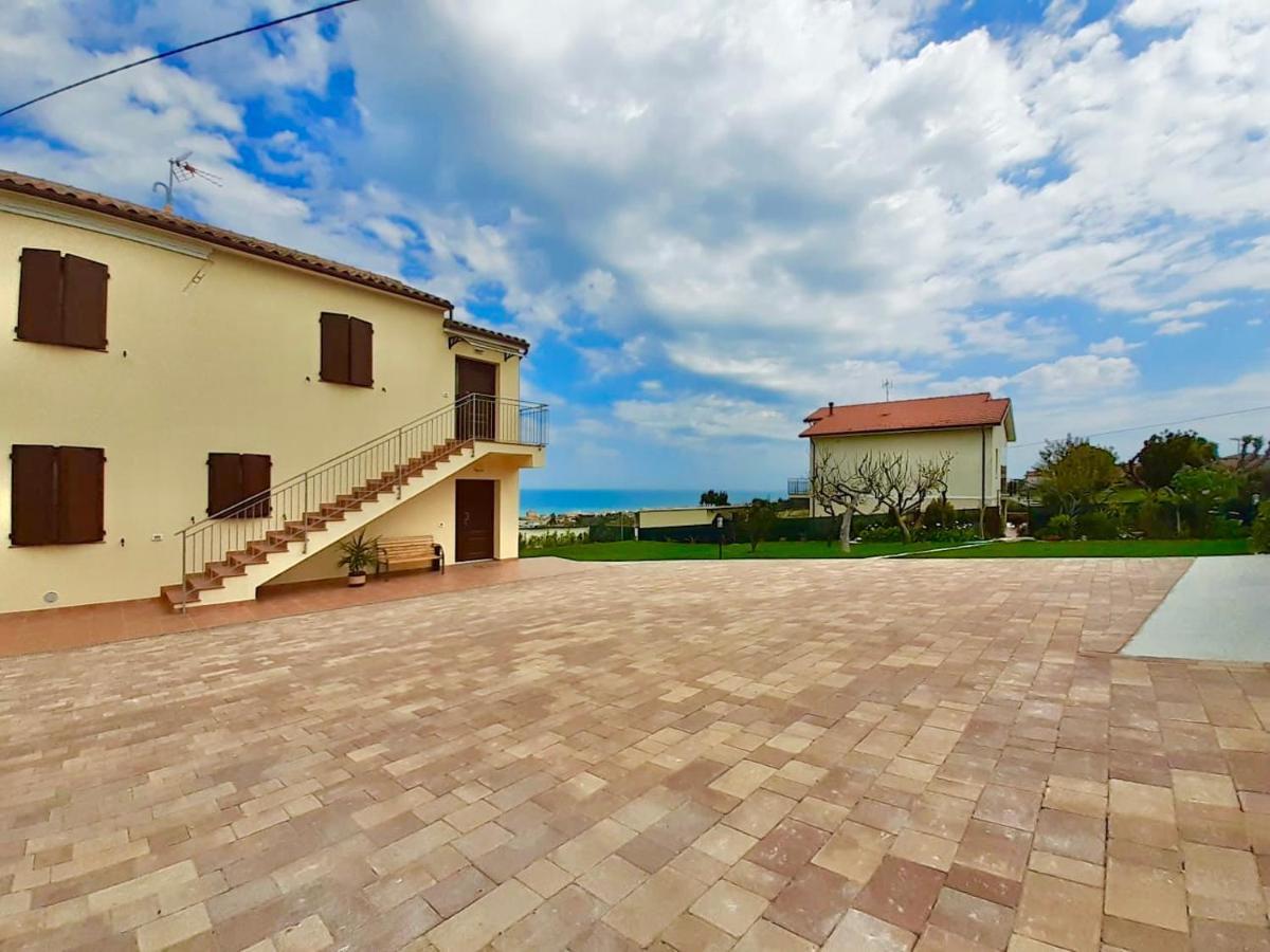Casa Vacanze Con Vista Mare E Giardino - Amanecer มาร์ซอกกา ดิ เซนิกาลเลีย ภายนอก รูปภาพ