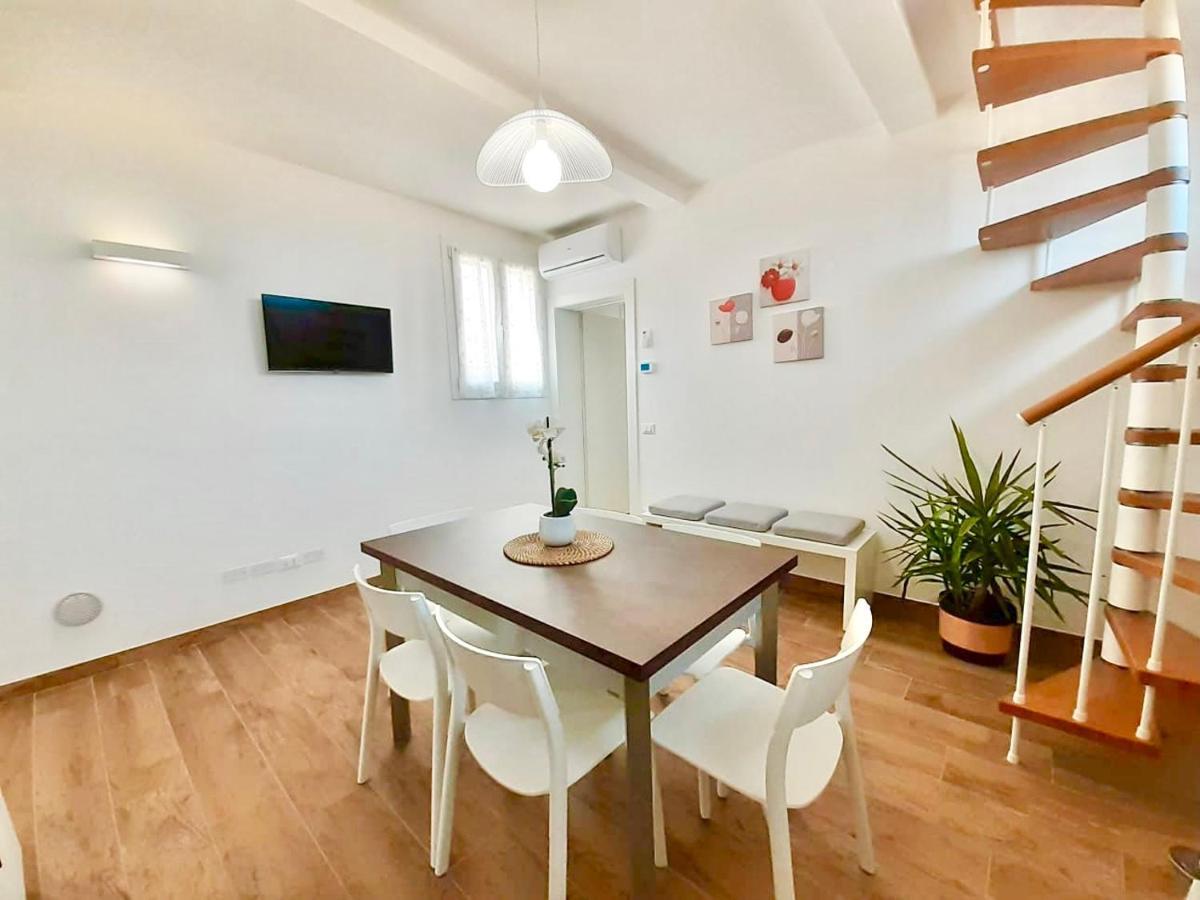 Casa Vacanze Con Vista Mare E Giardino - Amanecer มาร์ซอกกา ดิ เซนิกาลเลีย ภายนอก รูปภาพ