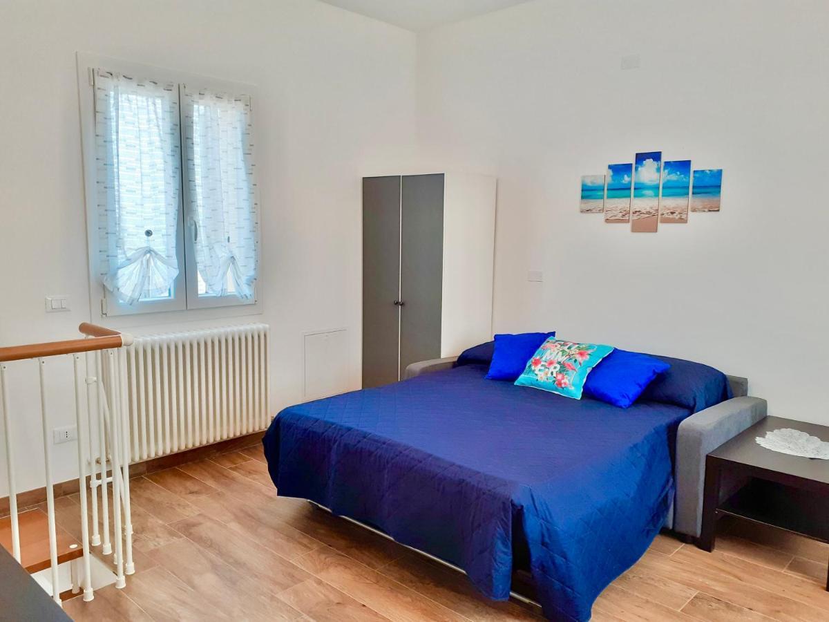 Casa Vacanze Con Vista Mare E Giardino - Amanecer มาร์ซอกกา ดิ เซนิกาลเลีย ภายนอก รูปภาพ