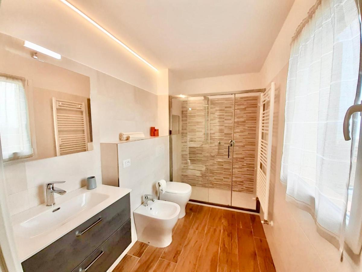 Casa Vacanze Con Vista Mare E Giardino - Amanecer มาร์ซอกกา ดิ เซนิกาลเลีย ภายนอก รูปภาพ