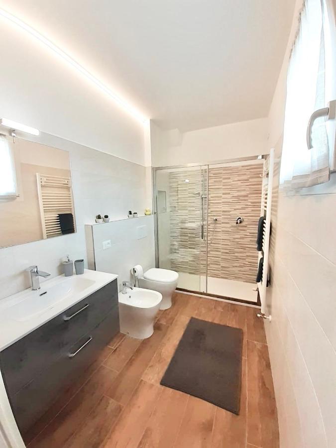 Casa Vacanze Con Vista Mare E Giardino - Amanecer มาร์ซอกกา ดิ เซนิกาลเลีย ภายนอก รูปภาพ