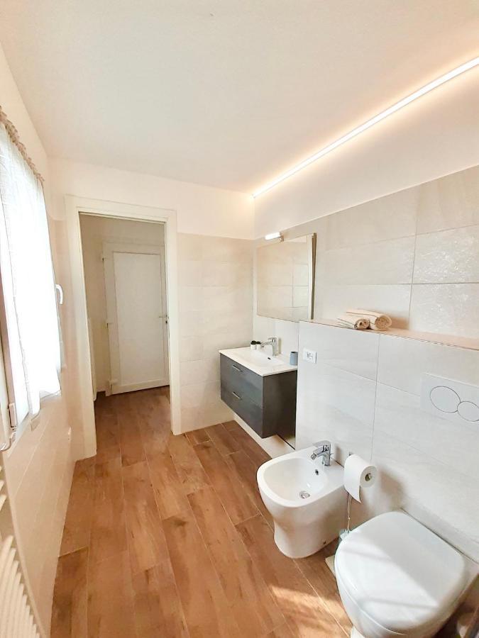 Casa Vacanze Con Vista Mare E Giardino - Amanecer มาร์ซอกกา ดิ เซนิกาลเลีย ภายนอก รูปภาพ