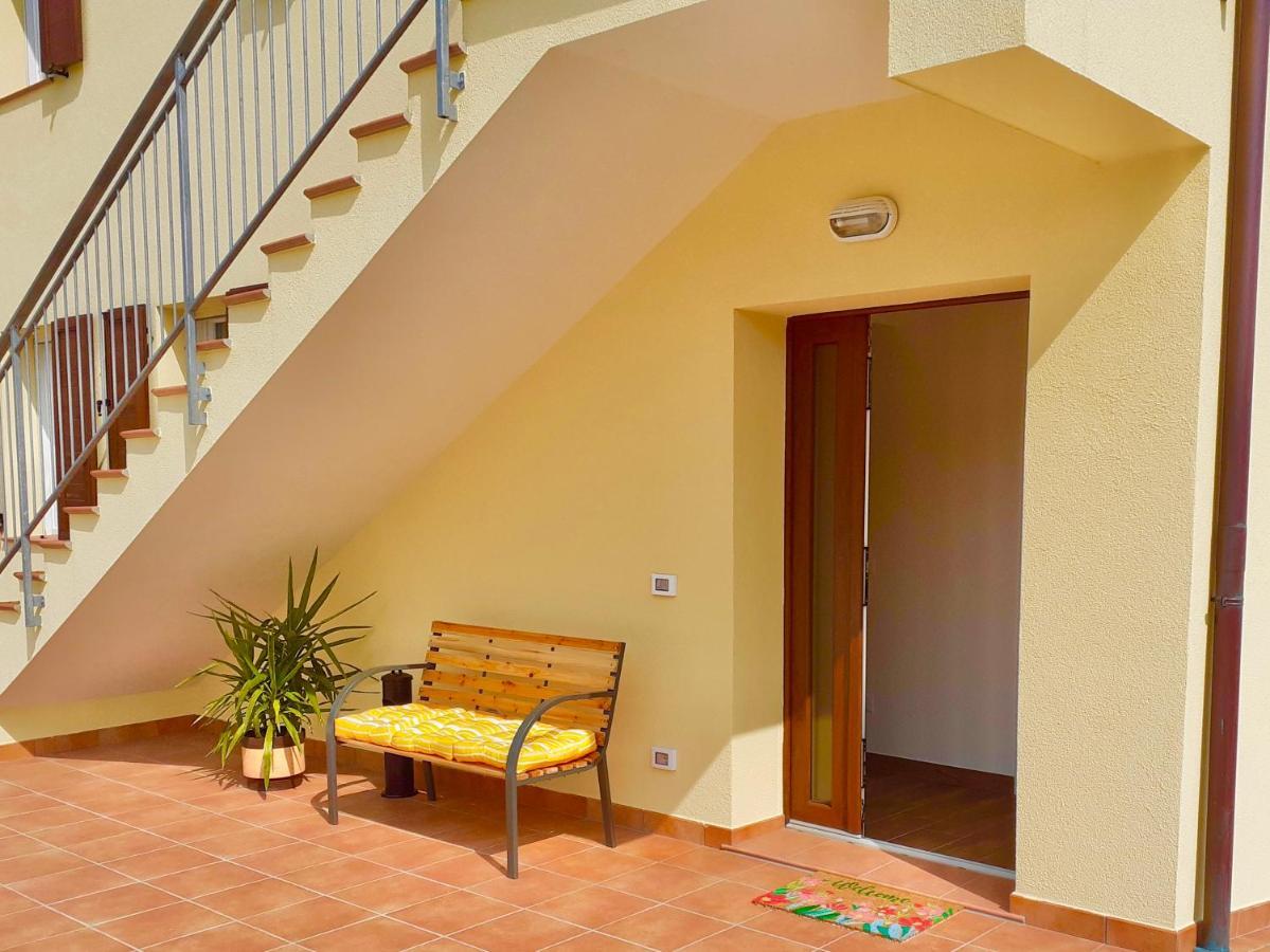 Casa Vacanze Con Vista Mare E Giardino - Amanecer มาร์ซอกกา ดิ เซนิกาลเลีย ภายนอก รูปภาพ